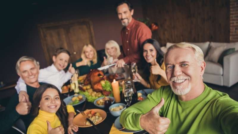 family fall photoshoot with seniors